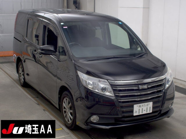 TOYOTA NOAH — фото