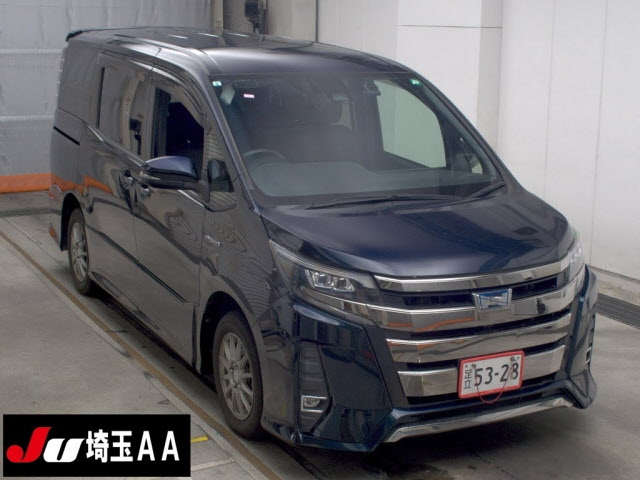TOYOTA NOAH — фото