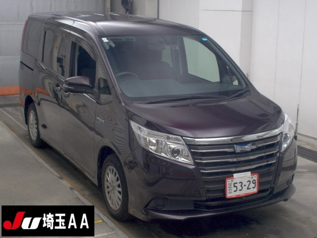 TOYOTA NOAH — фото
