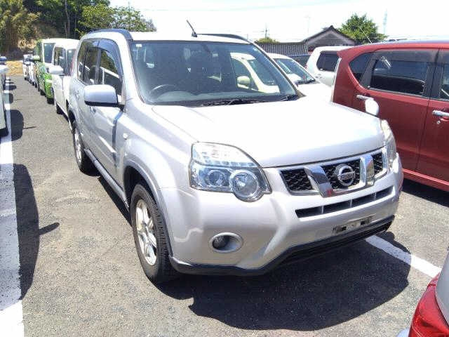 NISSAN X TRAIL — фото