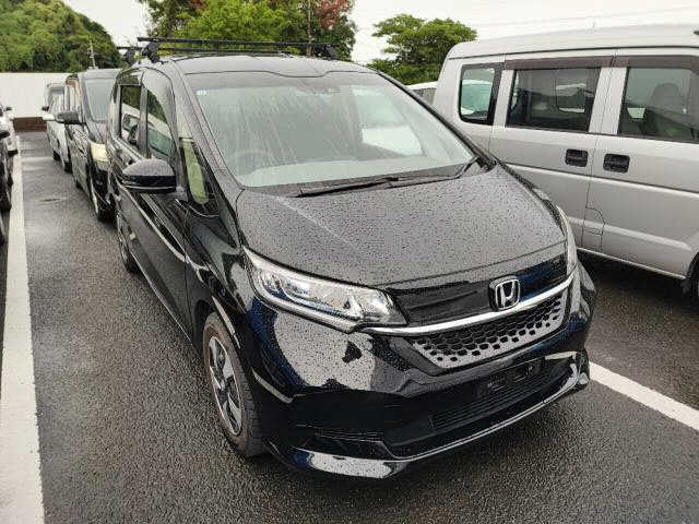 HONDA FREED — фото
