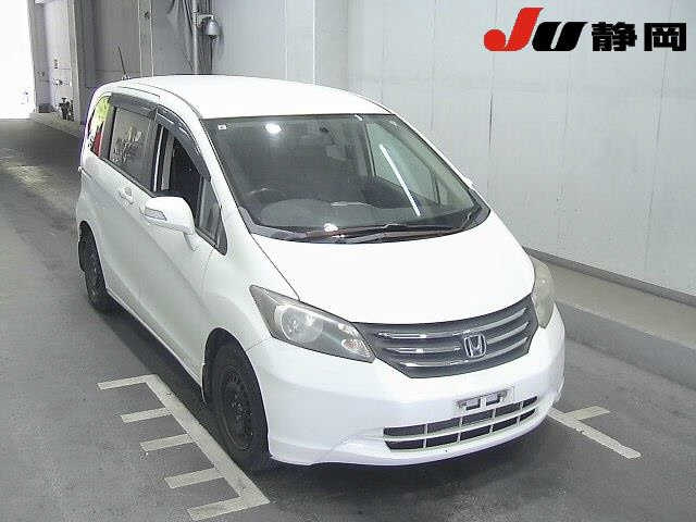 HONDA FREED — фото