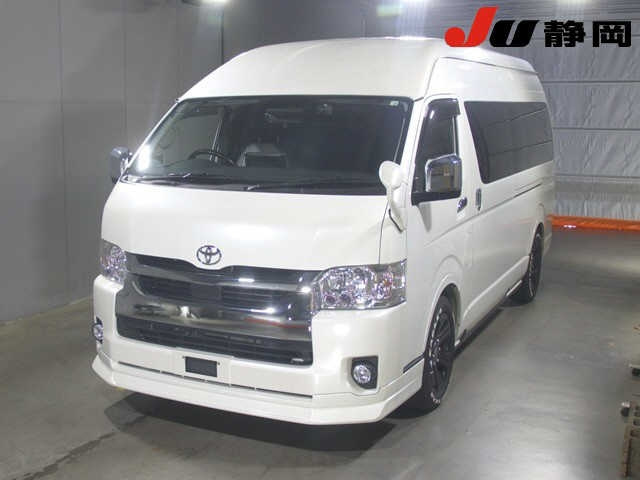 TOYOTA HIACE — фото