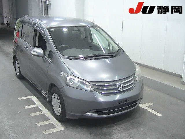 HONDA FREED — фото