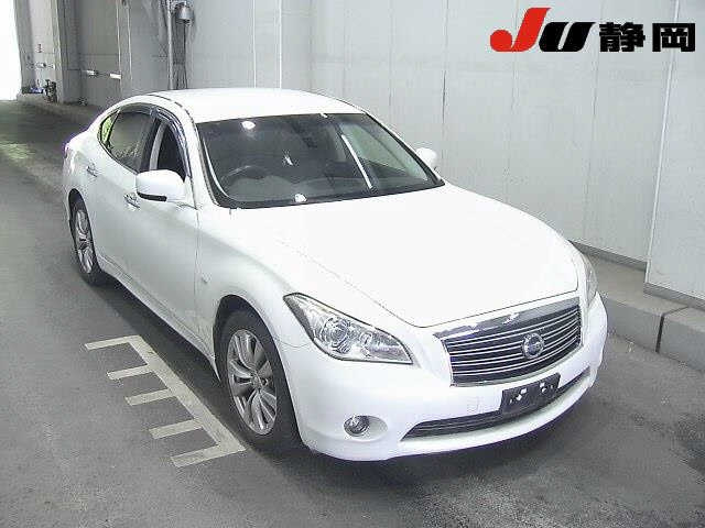 NISSAN FUGA