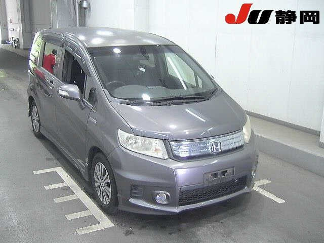 HONDA FREED SPIKE