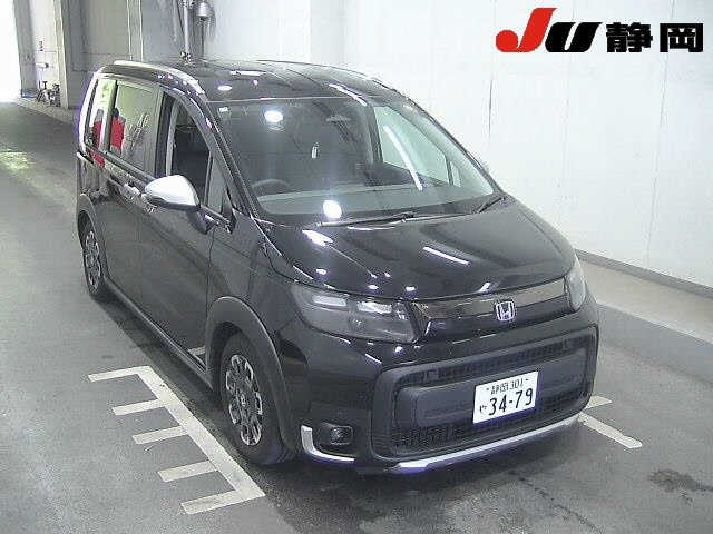 HONDA FREED — фото