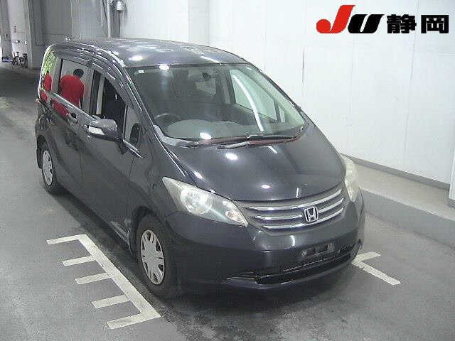 HONDA FREED — фото