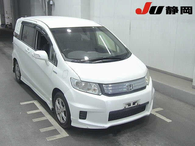 HONDA FREED — фото