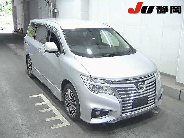 NISSAN ELGRAND — фото