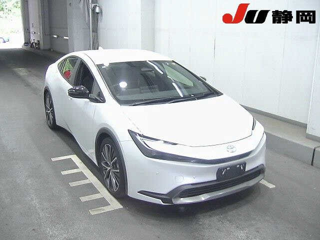 TOYOTA PRIUS — фото