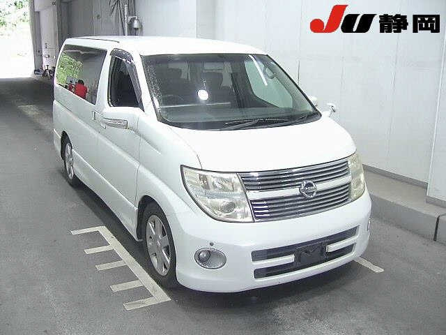NISSAN ELGRAND — фото