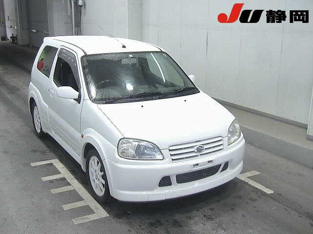 SUZUKI SWIFT — фото