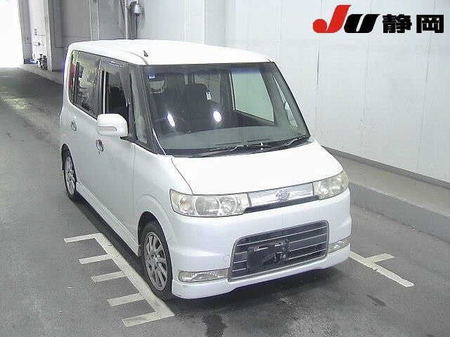 DAIHATSU TANTO — фото