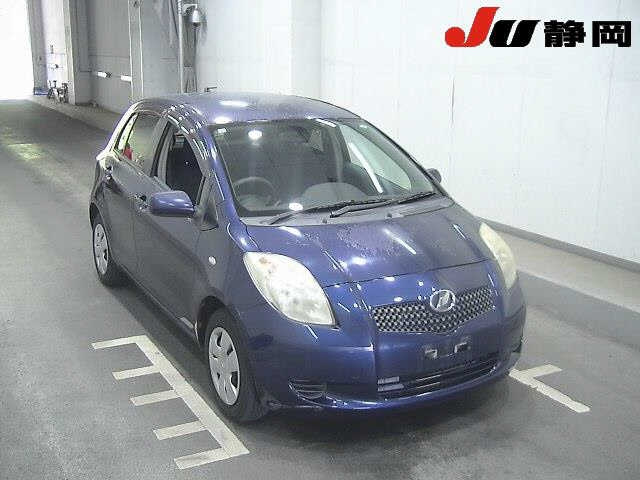 TOYOTA VITZ — фото