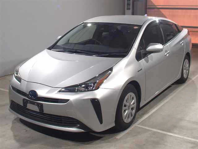 TOYOTA PRIUS — фото