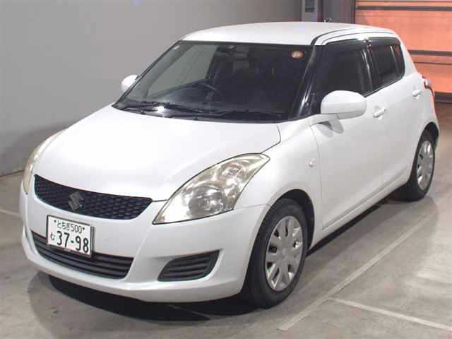 SUZUKI SWIFT — фото
