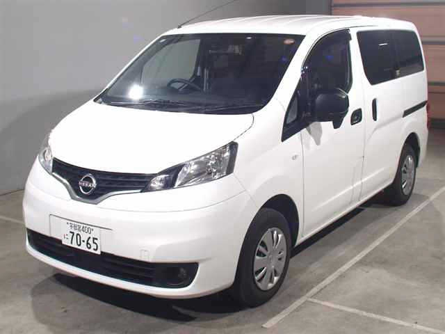 NISSAN NV200 — фото