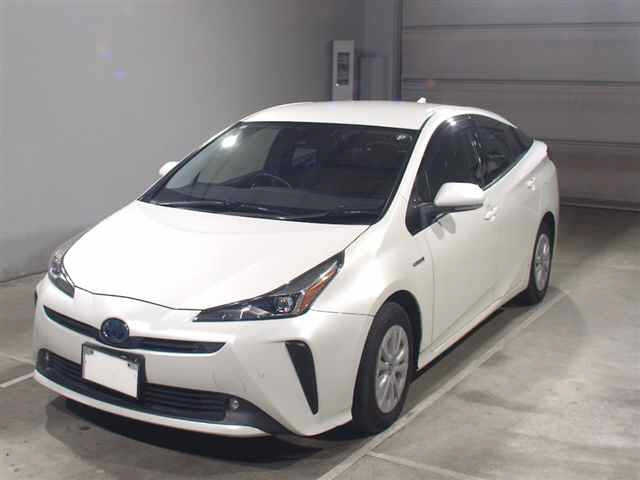 TOYOTA PRIUS — фото
