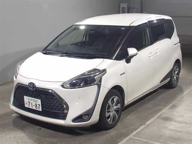 TOYOTA SIENTA — фото