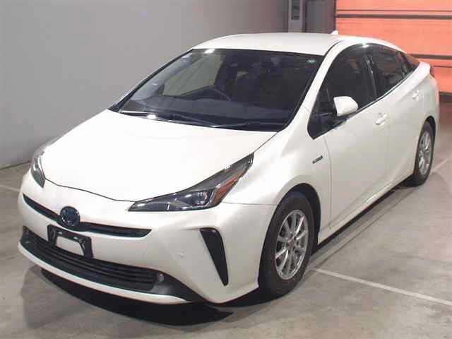TOYOTA PRIUS — фото