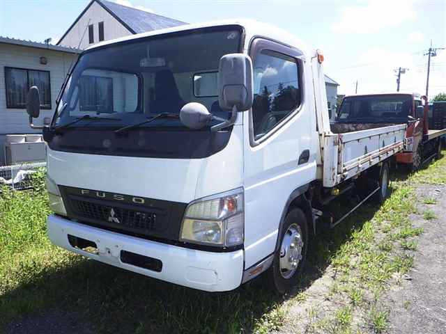 MITSUBISHI CANTER — фото