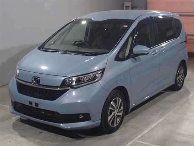 HONDA FREED — фото