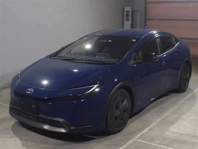 TOYOTA PRIUS — фото