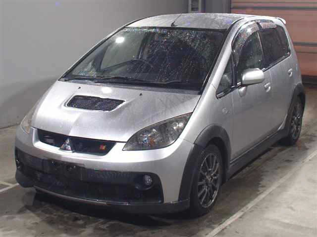 MITSUBISHI COLT — фото