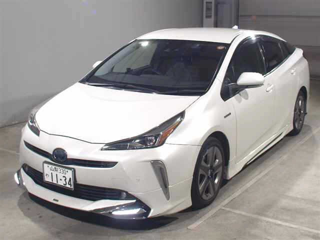 TOYOTA PRIUS — фото