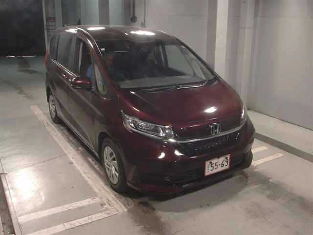 HONDA FREED — фото