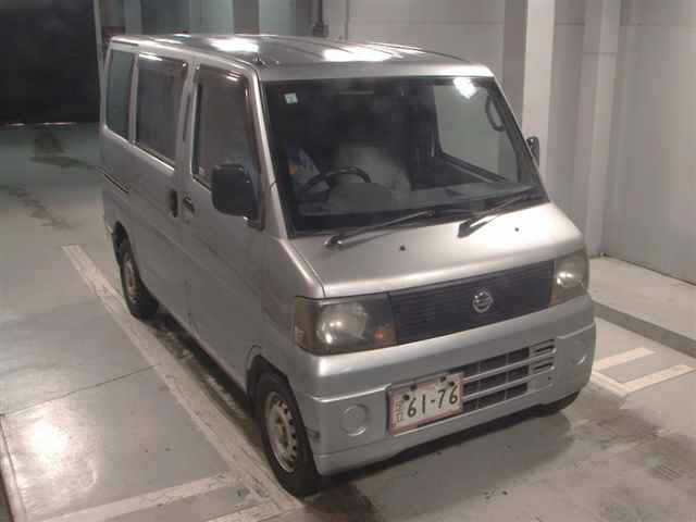 NISSAN CLIPPER — фото