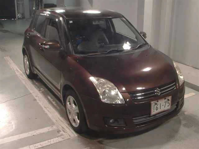 SUZUKI SWIFT — фото