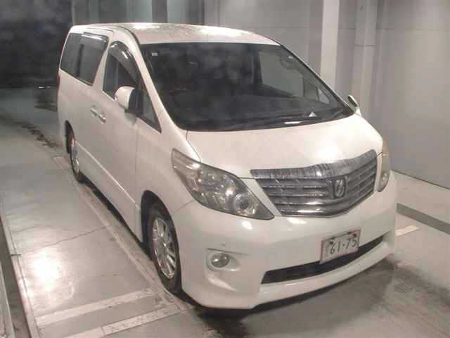 TOYOTA ALPHARD — фото