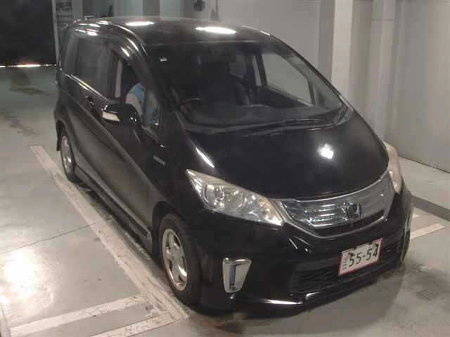 HONDA FREED — фото