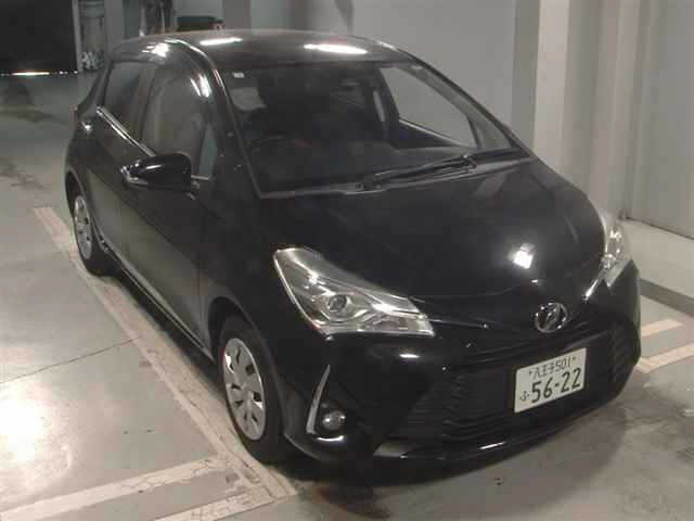 TOYOTA VITZ — фото