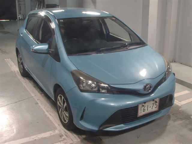 TOYOTA VITZ — фото