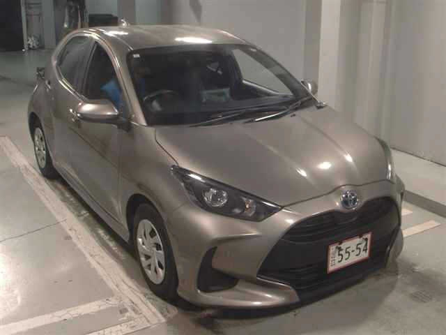TOYOTA YARIS — фото