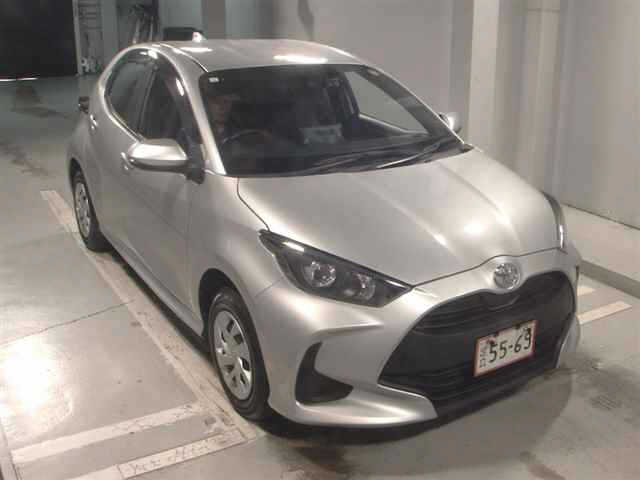 TOYOTA YARIS — фото