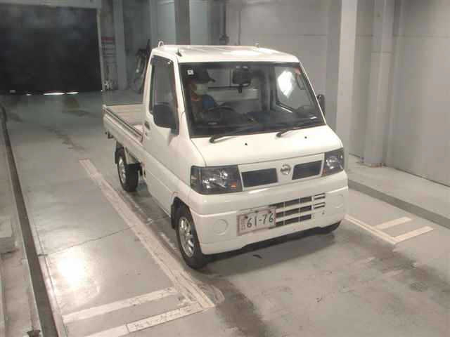 NISSAN CLIPPER — фото