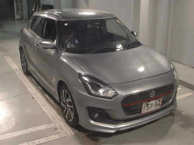 SUZUKI SWIFT — фото