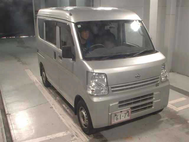 NISSAN CLIPPER — фото
