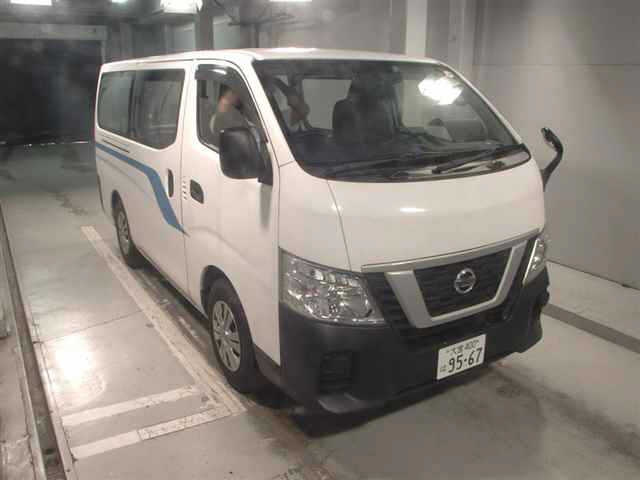 NISSAN CARAVAN — фото