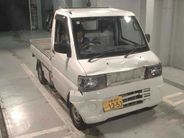 NISSAN CLIPPER TRUCK