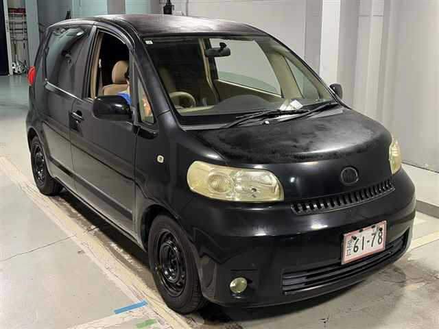 TOYOTA PORTE