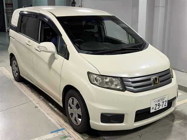 HONDA FREED SPIKE