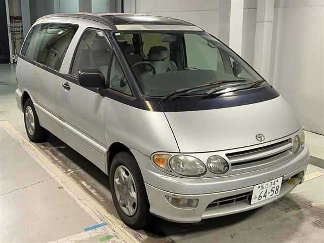 TOYOTA ESTIMA — фото