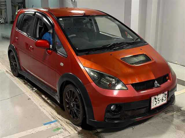 MITSUBISHI COLT — фото