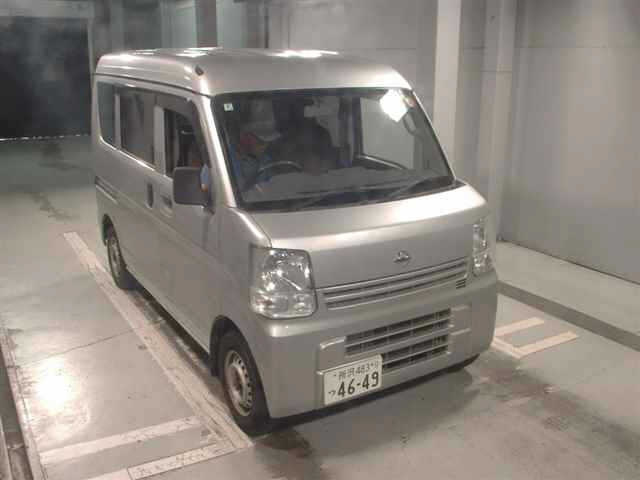 NISSAN CLIPPER — фото