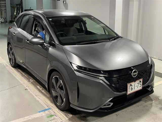 NISSAN AURA